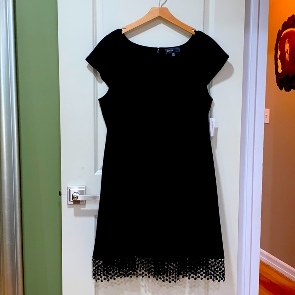 Short sleeve black dress